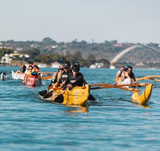 Brasília recebe mais de 360 atletas em campeonato de canoa havaiana