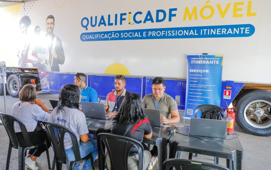 DF tem 1.266 vagas abertas no QualificaDF Móvel