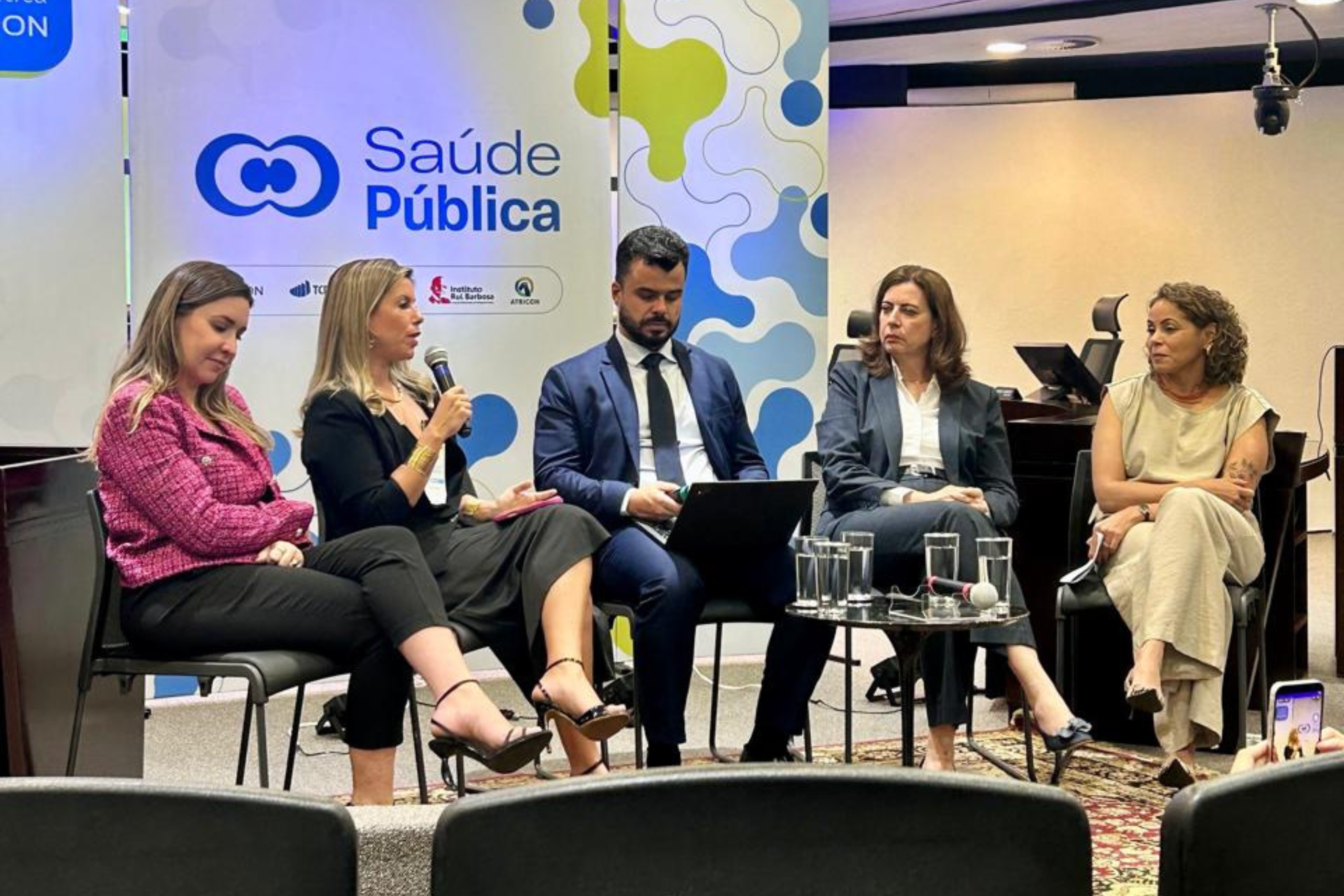 Gestores de saúde discutem melhorias na gestão do SUS no DF