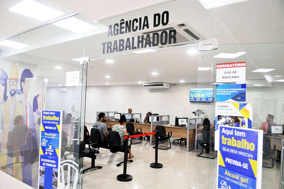 Agências do trabalhador têm mais de 800 vagas de emprego no DF
