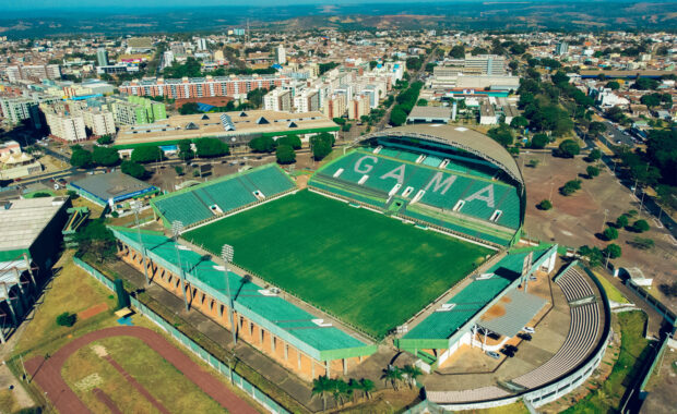 Vista aérea do Estádio Bezerrão e de parte da região central do Gama